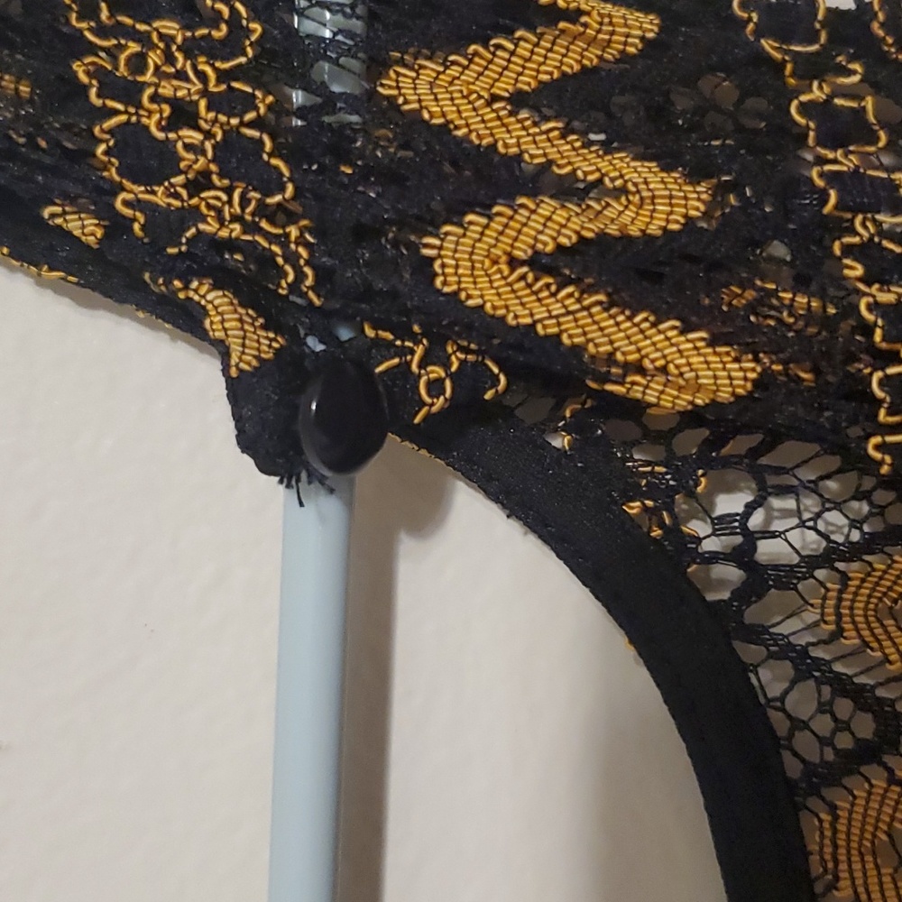 Dex black and gold patternes sleeveless dress - Picture 6 of 7
